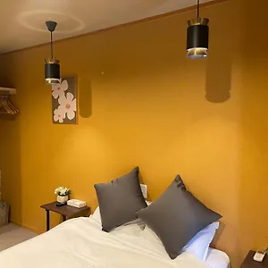 東岸hotel ホームステイ
